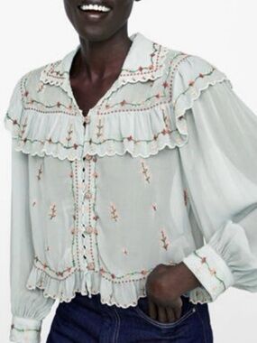 Zara Limited Edition sage  Embroidered Floral Flowers button up top cottagecore
